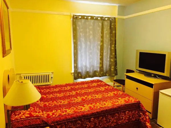 Aldrich Hotel 10